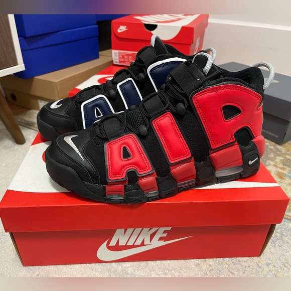 NIB Men Size 10 Nike Air More Uptempo ‘96 Pippen Sneakers Black/Navy/Varsity Red - Picture 5 of 14